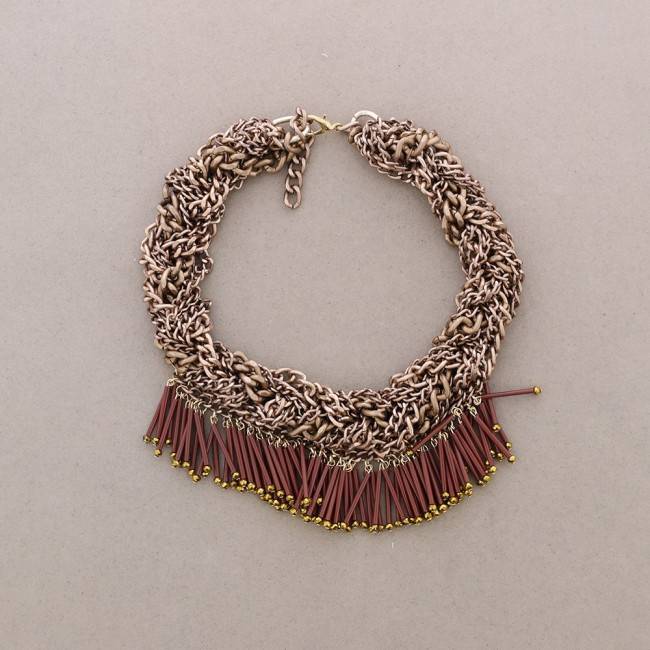 BRAIDED CHAINS SHORT NECKLACE WITH BEADS