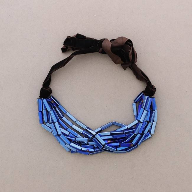 CRYSTAL BEADS SHORT NECKLACE