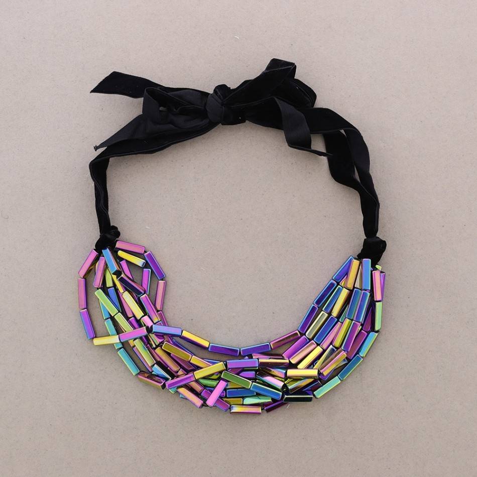 CRYSTAL BEADS SHORT NECKLACE