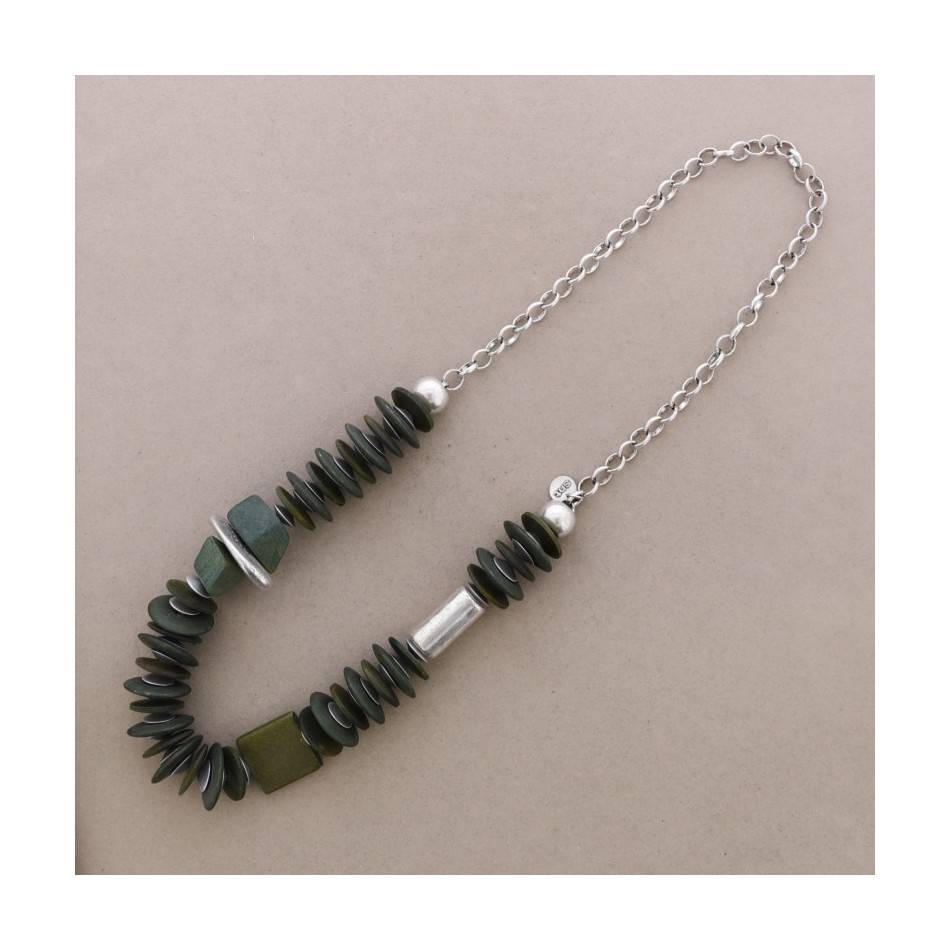 LONG BEAD NECKLACE
