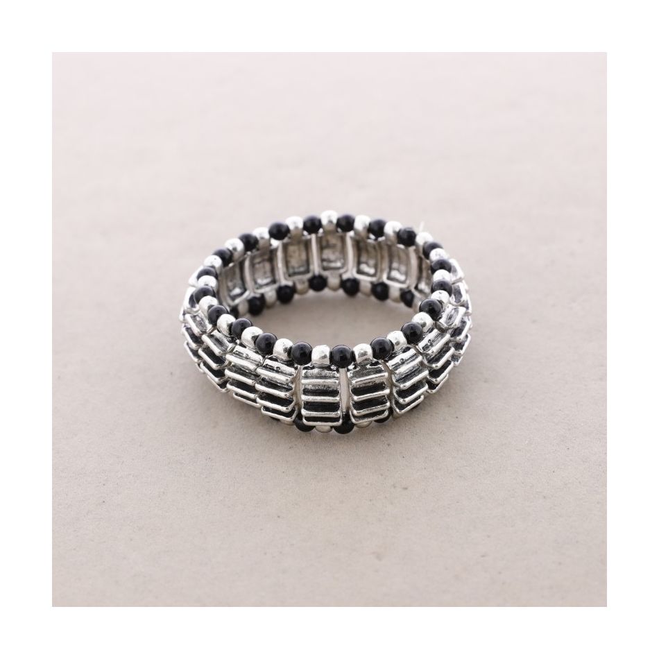 METAL BRACELET WITH RESIN BEADS