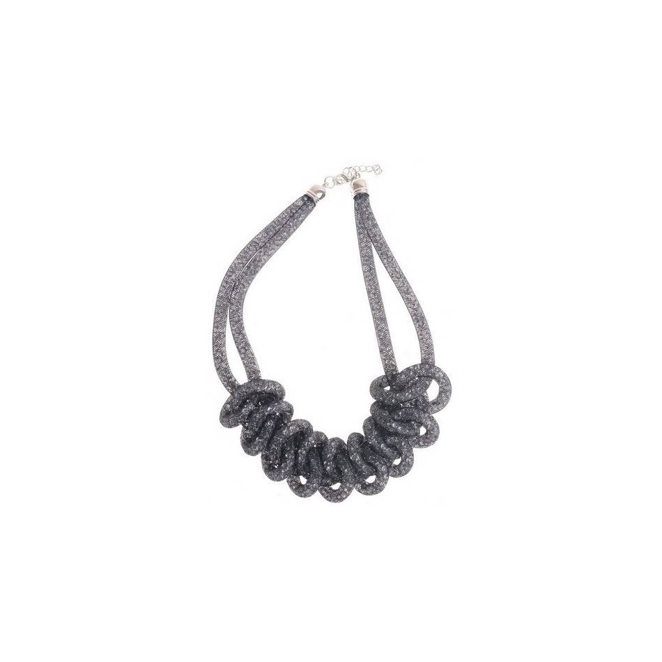 BRAIDED SHORT NECKLACE WITH STUFFED TUBES
