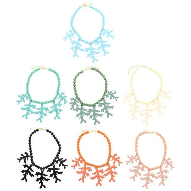 RESIN PENDANT SHORT NECKLACE