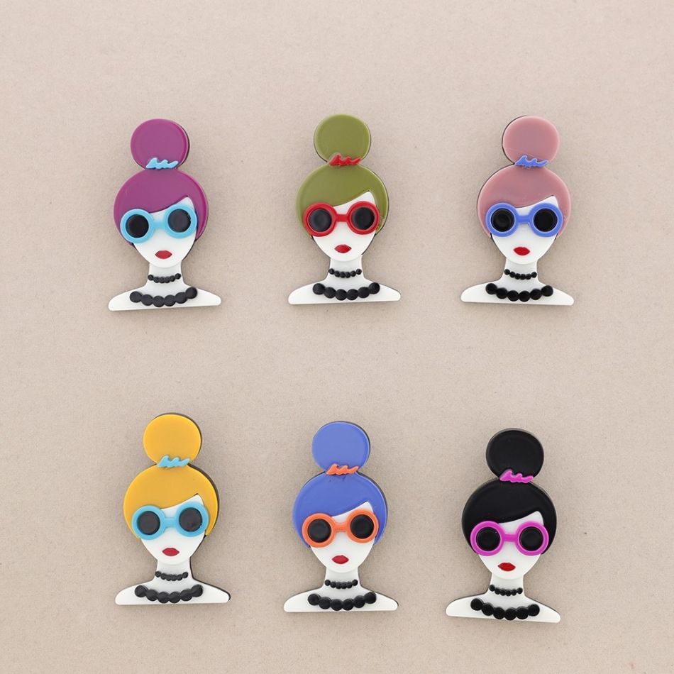 BROCHE RESINA CHICA MOÑO