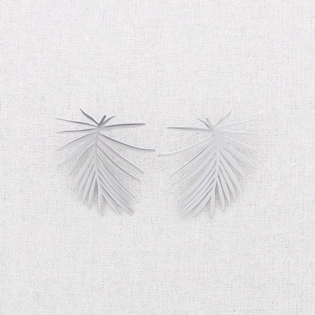 LEAF STEEL EARRINGS