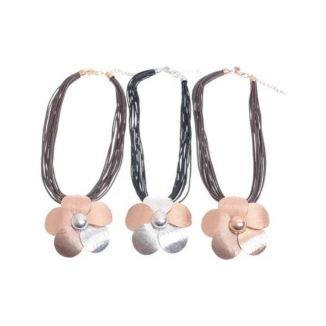 METAL FLOWER PENDANT SHORT NECKLACE
