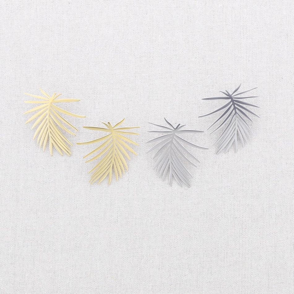 LEAF STEEL EARRINGS