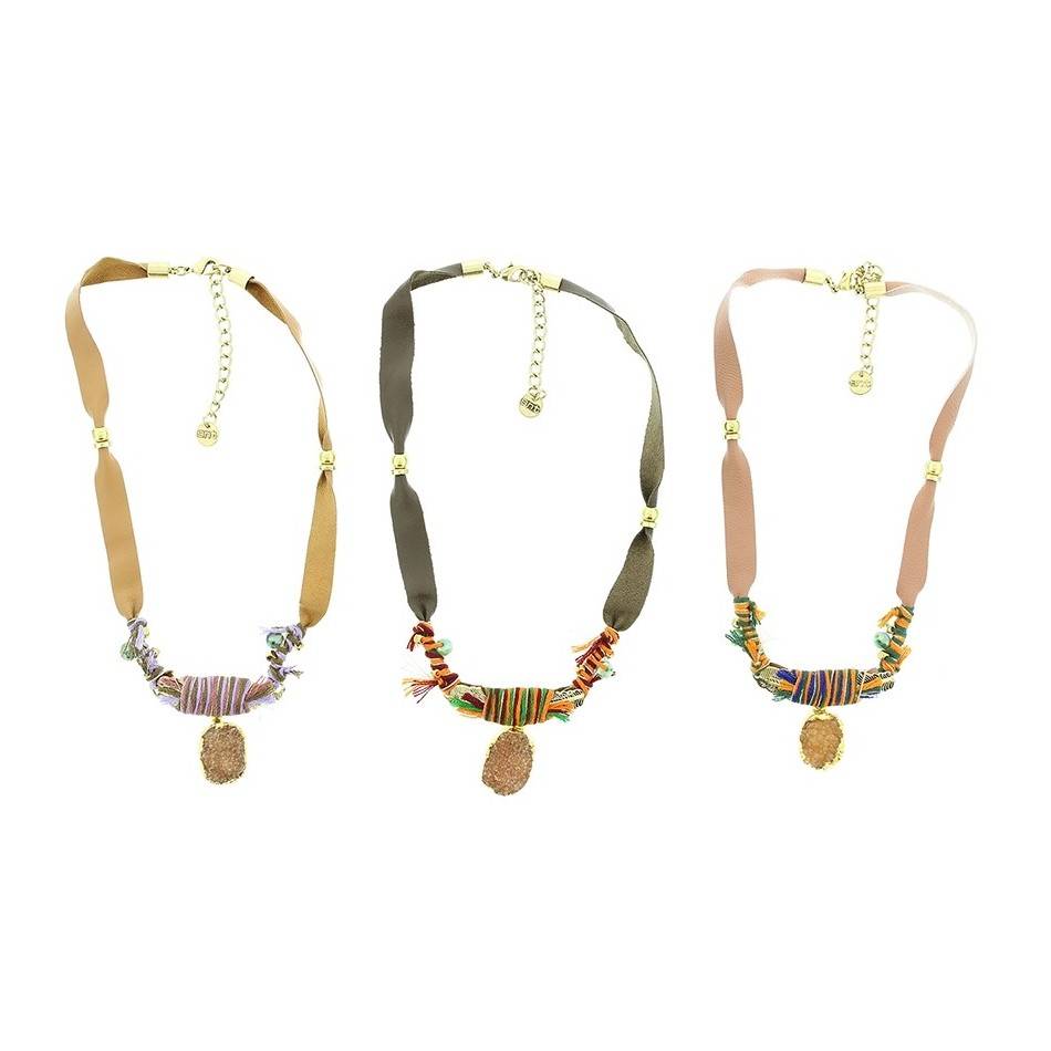 DELUXE ETHNIC LEATHER SHORT NECKLACE