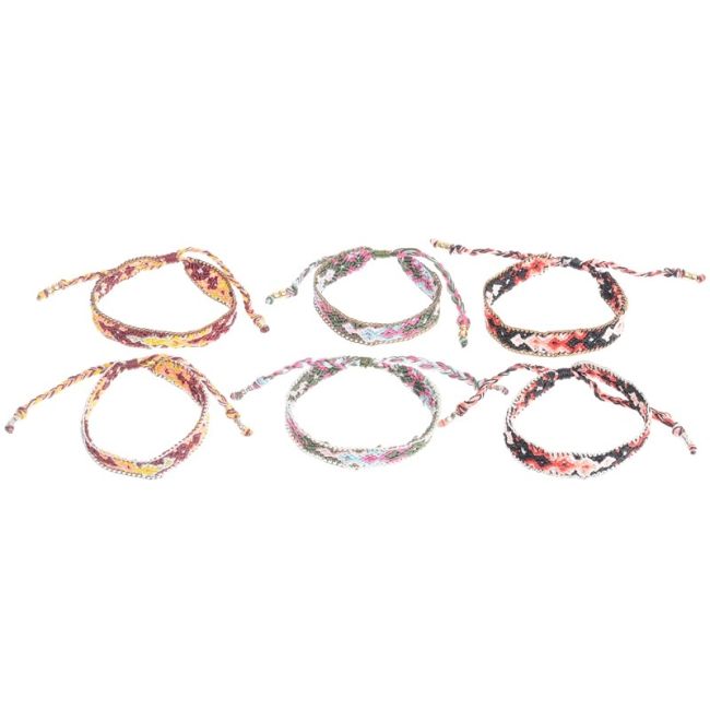 ETHNIC MACRAME BRACELET