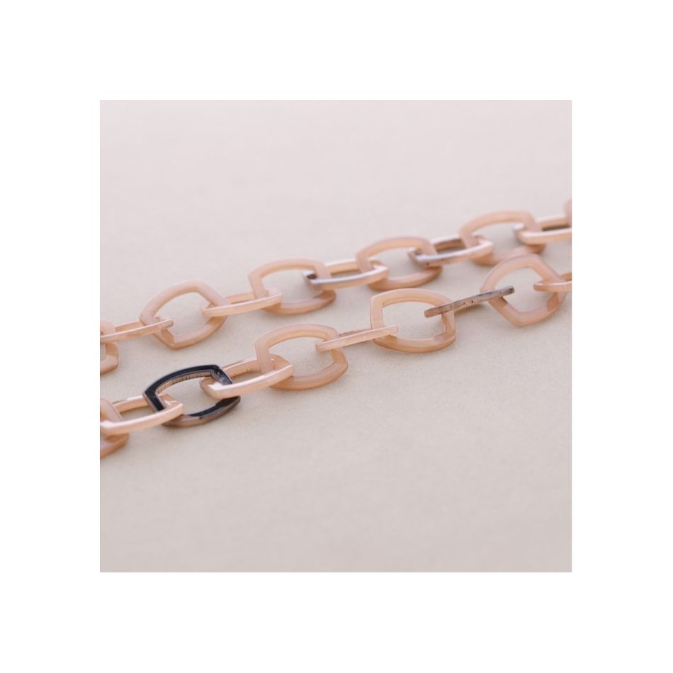 LONG RESIN LINK NECKLACE