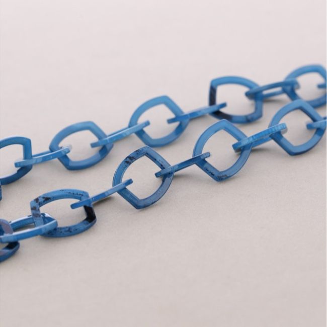 LONG RESIN LINK NECKLACE