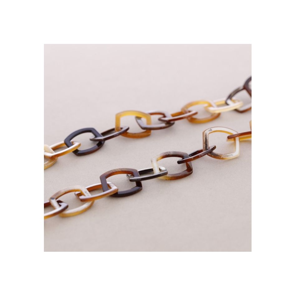 COLLAR LARGO ESLABONES RESINA