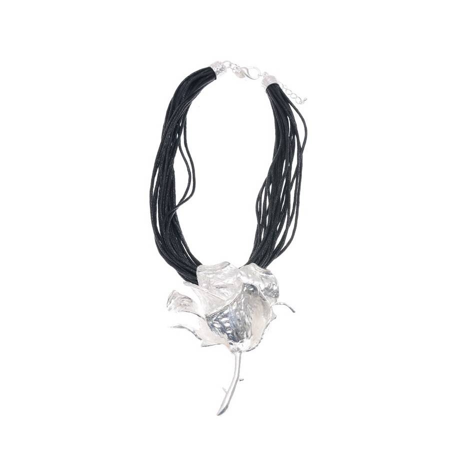 MULTI-CORDON SHORT NECKLACE PENDANT. METAL