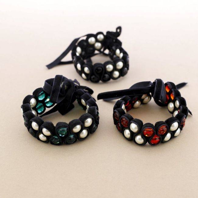 DOUBLE ROW VELVET BEADS BRACELET