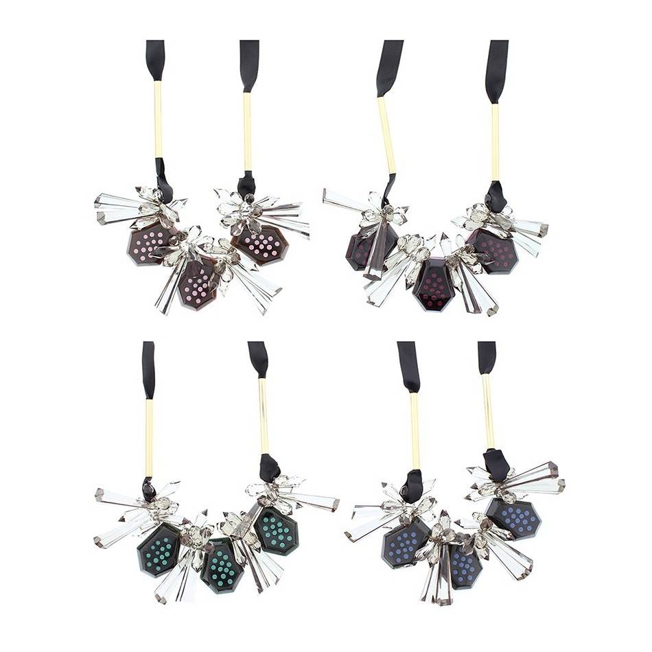 RESIN BOW SHORT NECKLACE