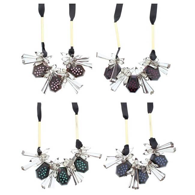 RESIN BOW SHORT NECKLACE