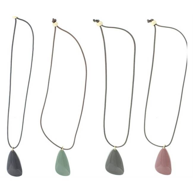 LONG PENDANT NECKLACE RESIN