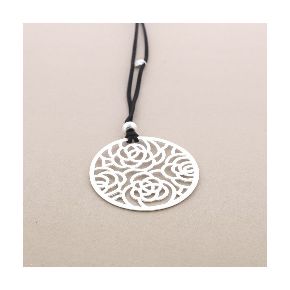 LONG NECKLACE PENDANT METAL FRETWORK MEDALLION