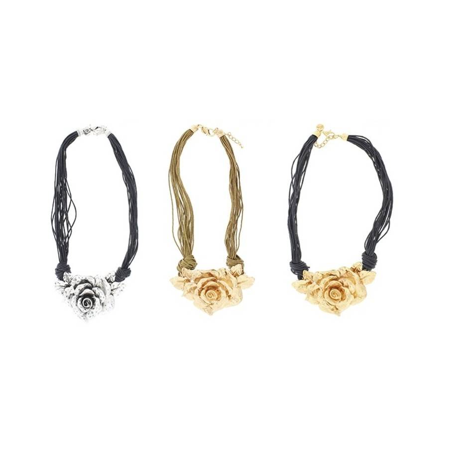 METAL FLOWER SHORT NECKLACE