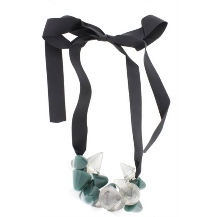 RESIN CONES SHORT NECKLACE