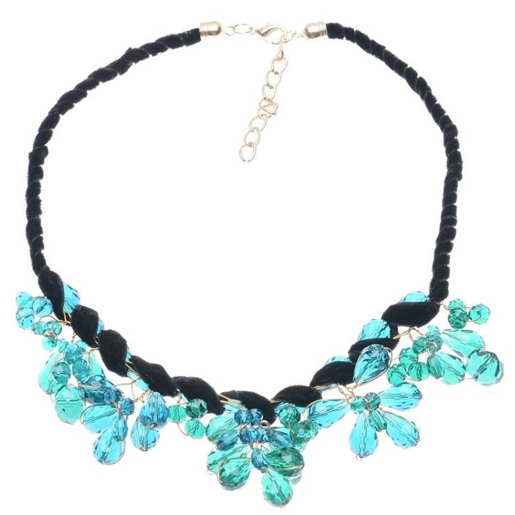 CRYSTAL DROPS SHORT NECKLACE