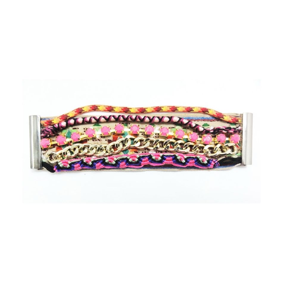ETHNIC BRACELET WITH MAGNET CLOSURE