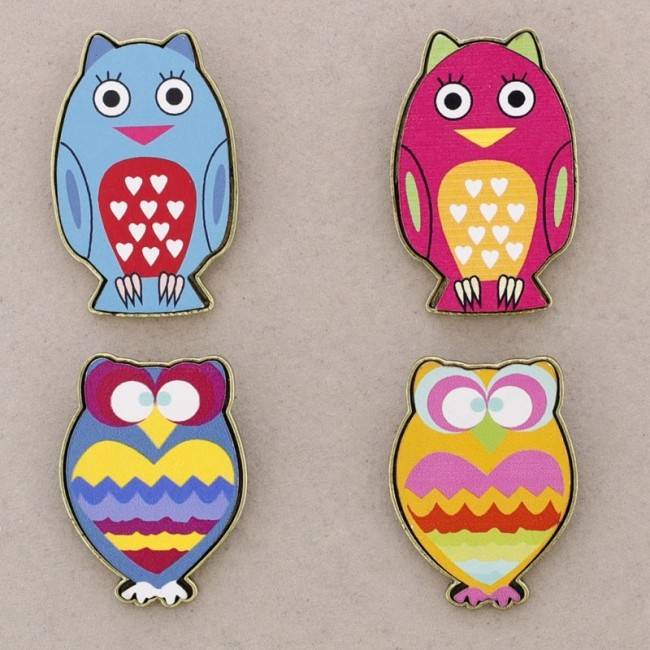 BROCHE FIGURA METAL MADERA