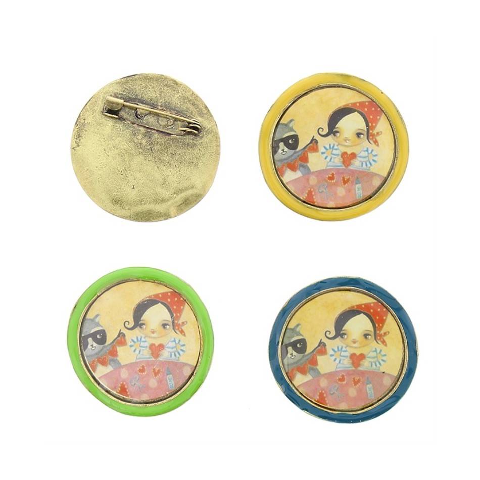 METAL ENAMEL BROOCH