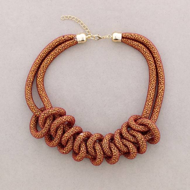 FILLED TUBES KNOT SHORT NECKLACE