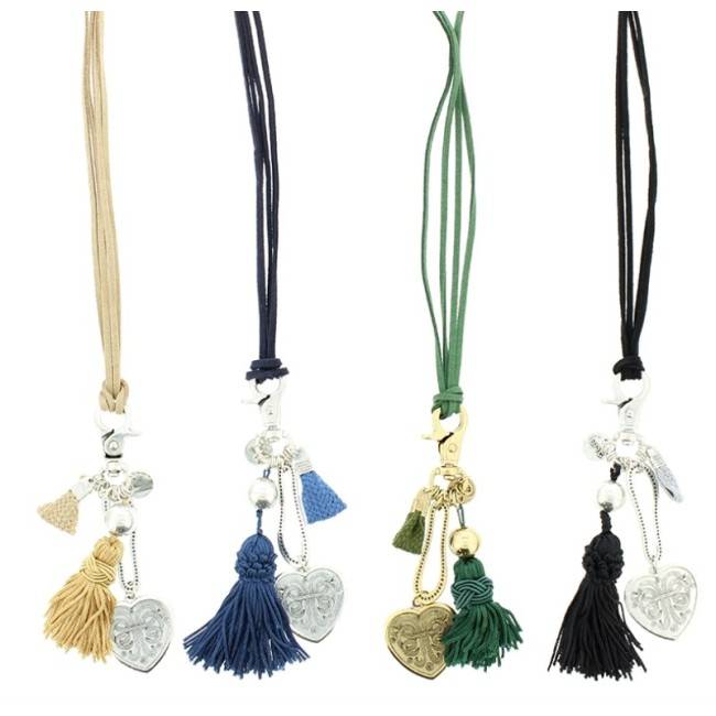 COLLAR LARGO CUENTAS METAL FLECOS