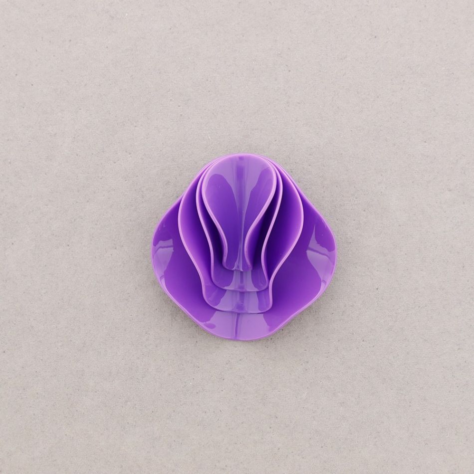 RESIN LAYERED BROOCH