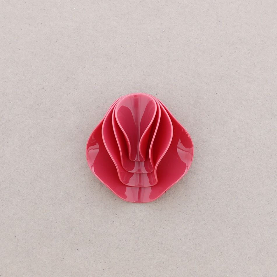 RESIN LAYERED BROOCH