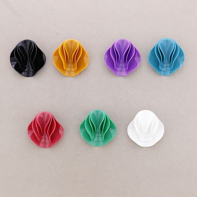 RESIN LAYERED BROOCH