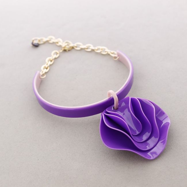 RESIN LAYERS SHORT NECKLACE