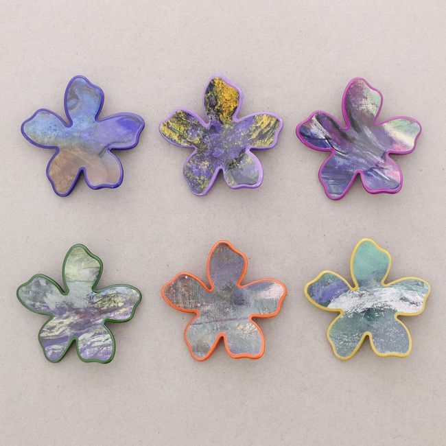 PRINTED RESIN FLOWER BROOCH