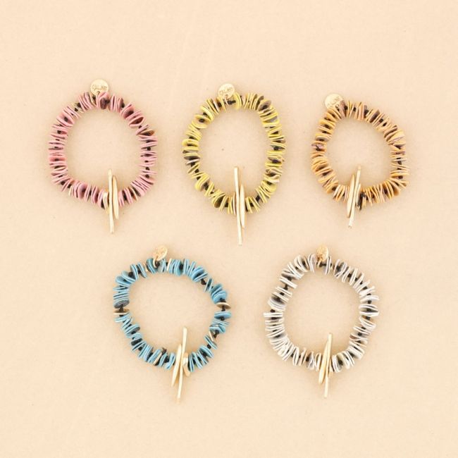 PULSERA ELÁSTICA CUENTAS  NÁCAR METAL