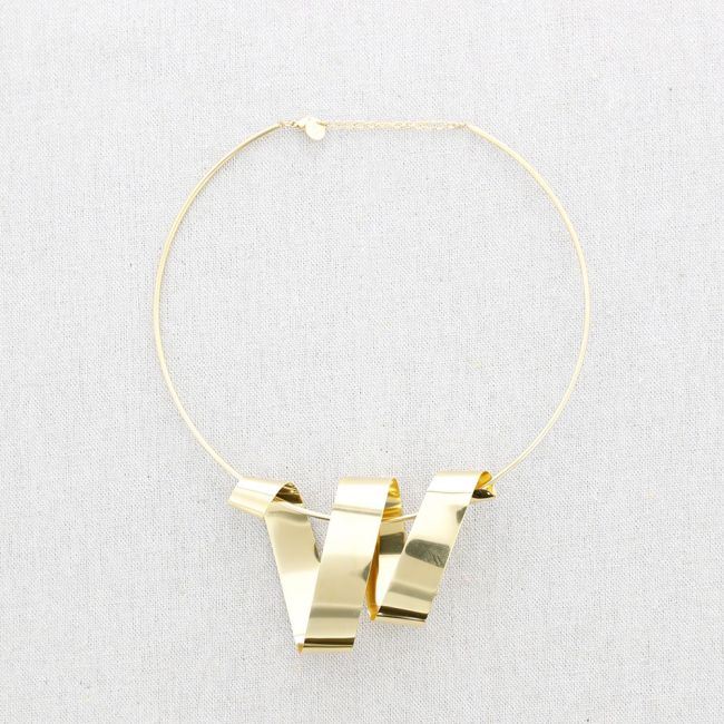 IRREGULAR SHAPE PENDANT STEEL CHOKER