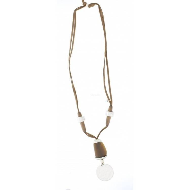 COLLAR LARGO CUENTAS METAL RESINA