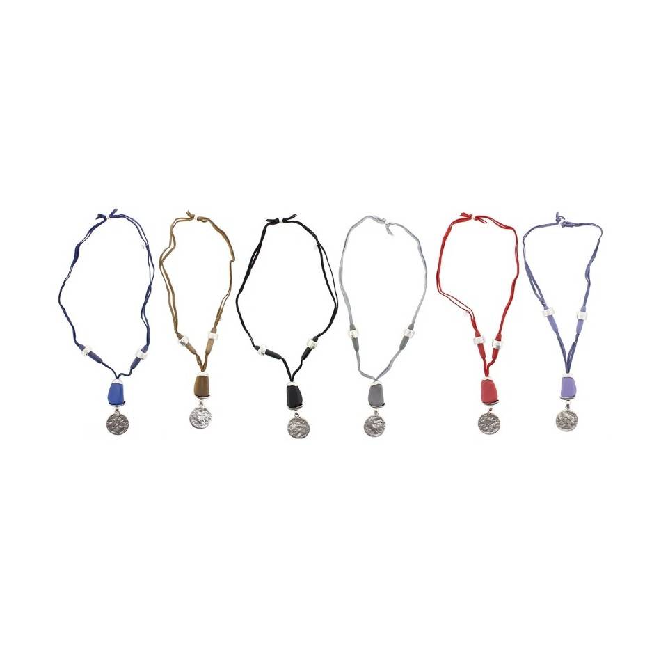 COLLAR LARGO CUENTAS METAL RESINA