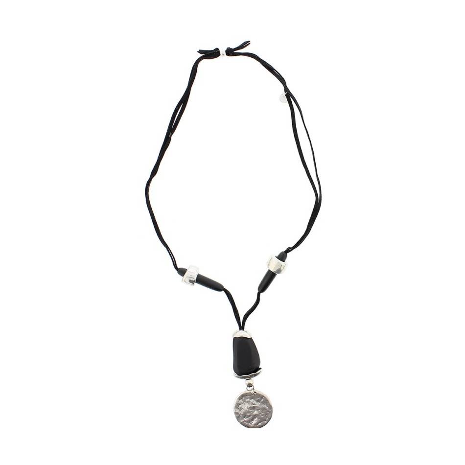 COLLAR LARGO CUENTAS METAL RESINA