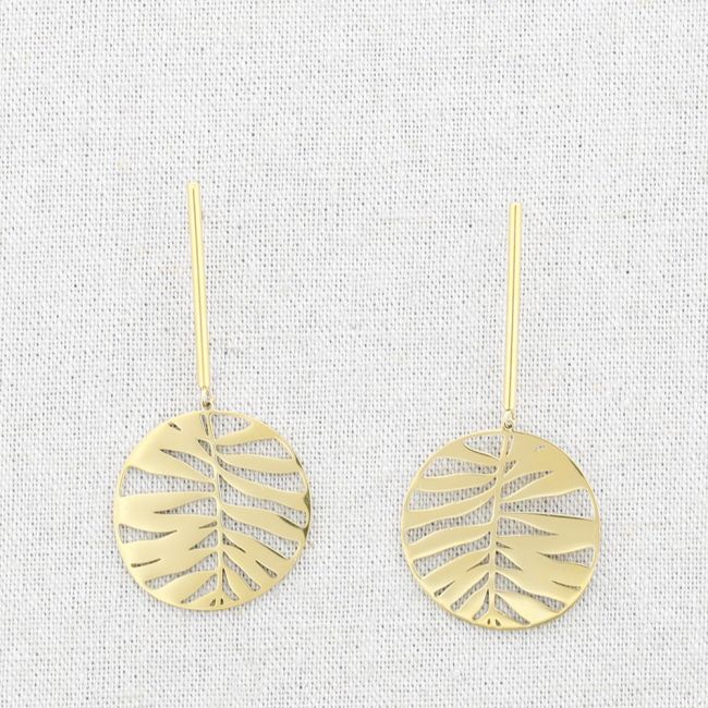 STAINLESS STEEL EARRINGS WITH TRAMITE MEDAL PENDANT