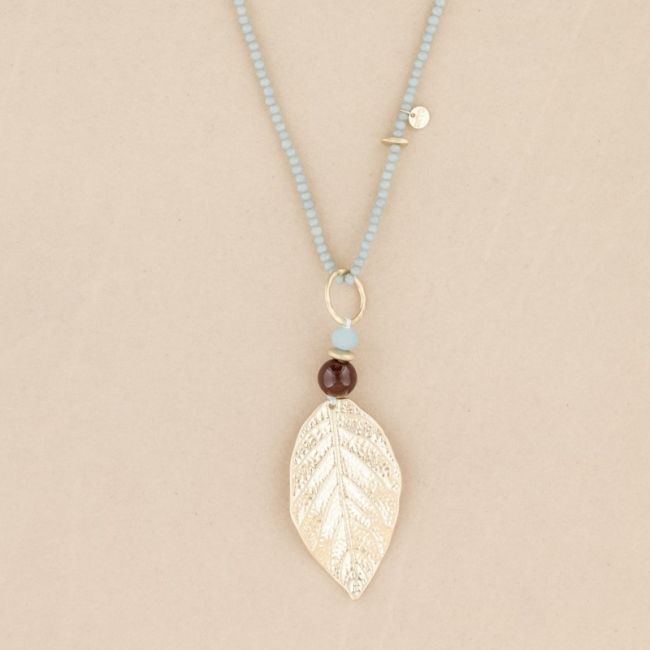 COLLAR LARGO CRISTALES COLGANTE HOJA METAL