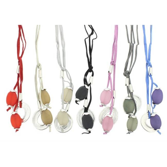 COLLAR LARGO CUENTAS METAL RESINA