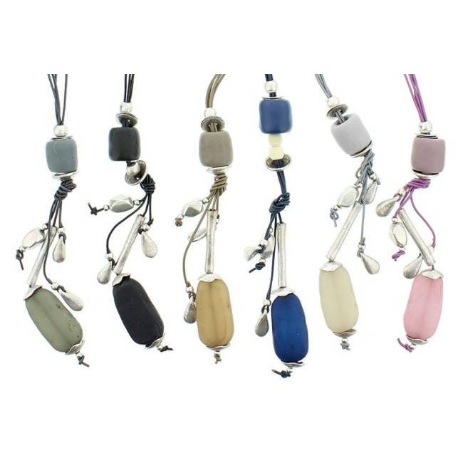 COLLAR LARGO CORDÓN METAL RESINA