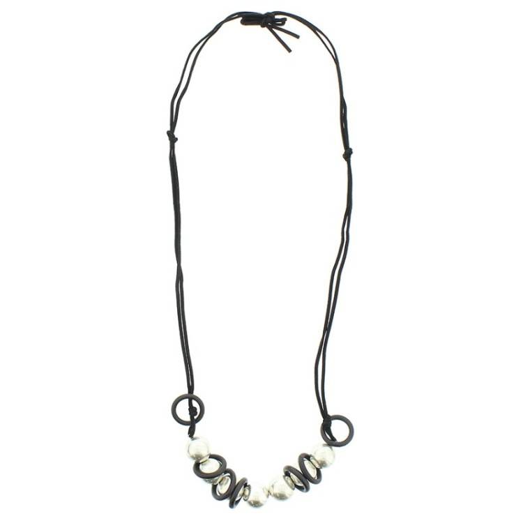 COLLAR LARGO ANTELINA PERLAS METALICAS 2