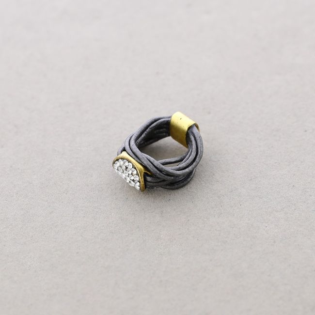LEATHER METAL CRYSTALS RING