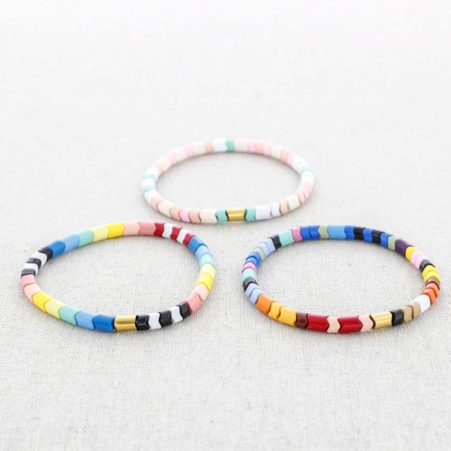 ELASTIC STEEL BRACELET WITH ENAMEL BEADS