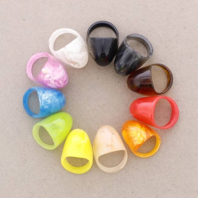 COLORED PASTE RING