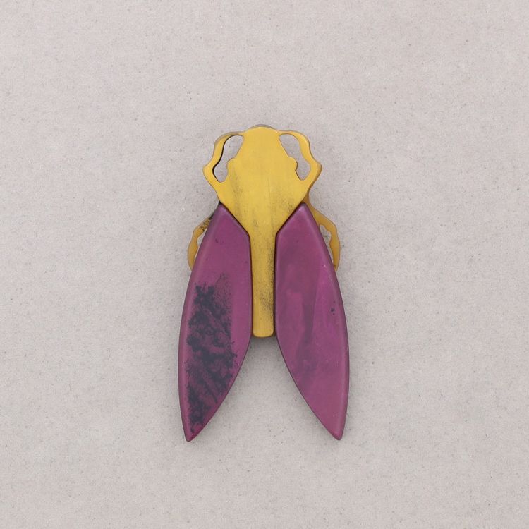 BROCHE INSECTO RESINA