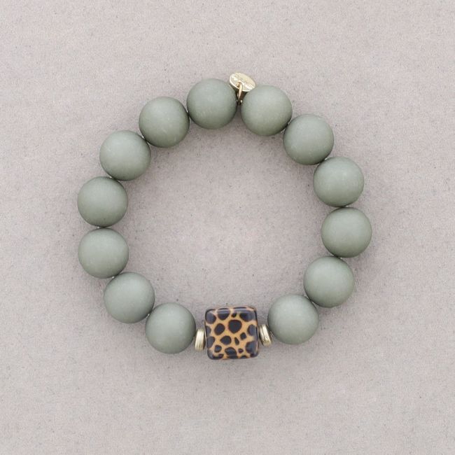 ELASTIC BRACELET WITH RESIN BEADS